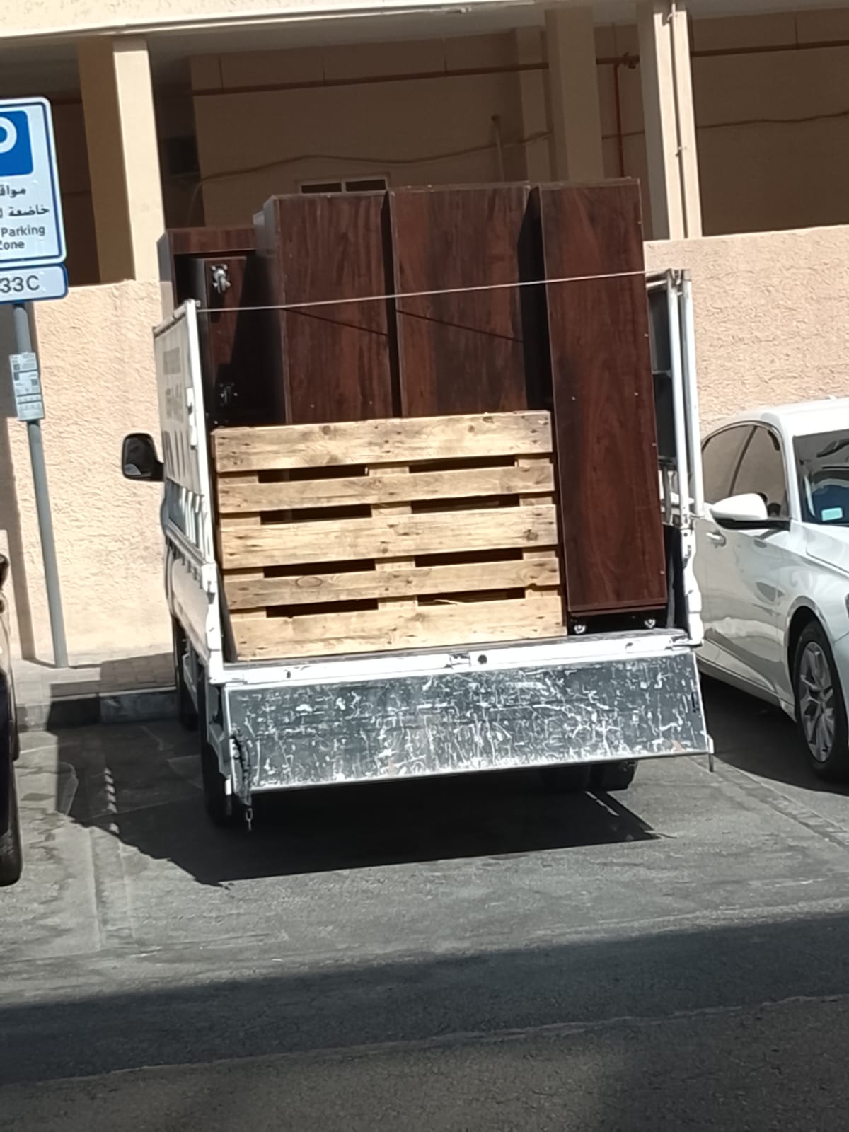 Professional moving and shifting Dubai service for homes and offices